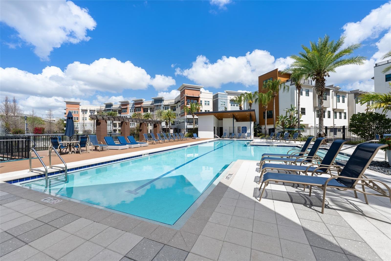 WESTSHORE VILLAGE TWNHMS - Residential