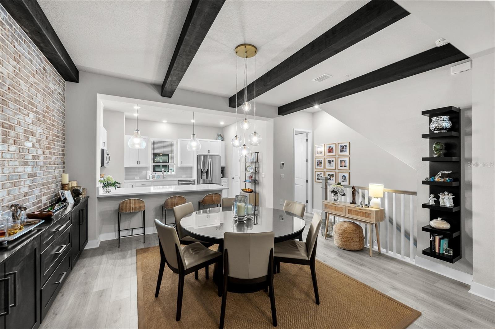 WESTSHORE VILLAGE TWNHMS - Residential