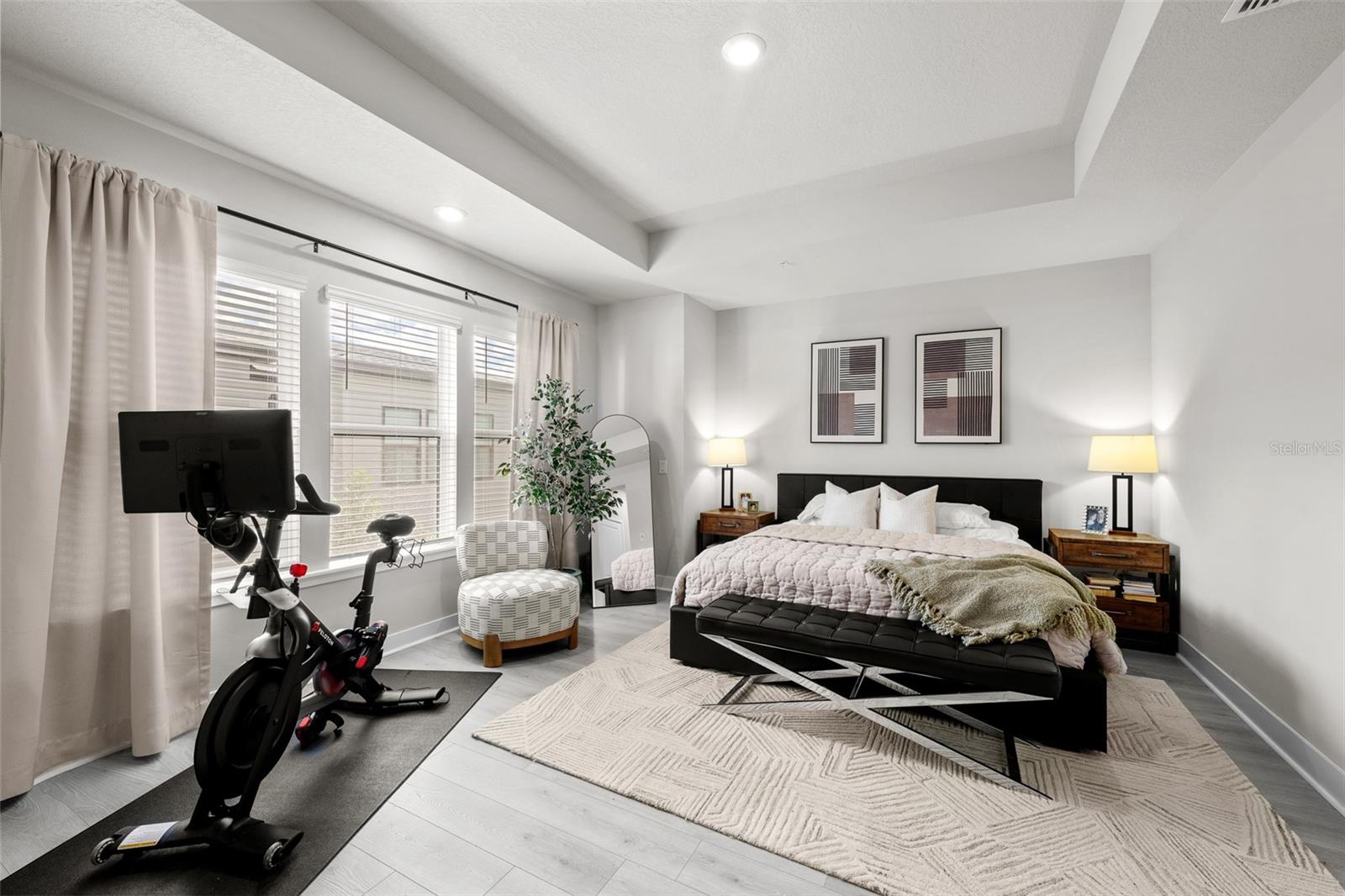 WESTSHORE VILLAGE TWNHMS - Residential