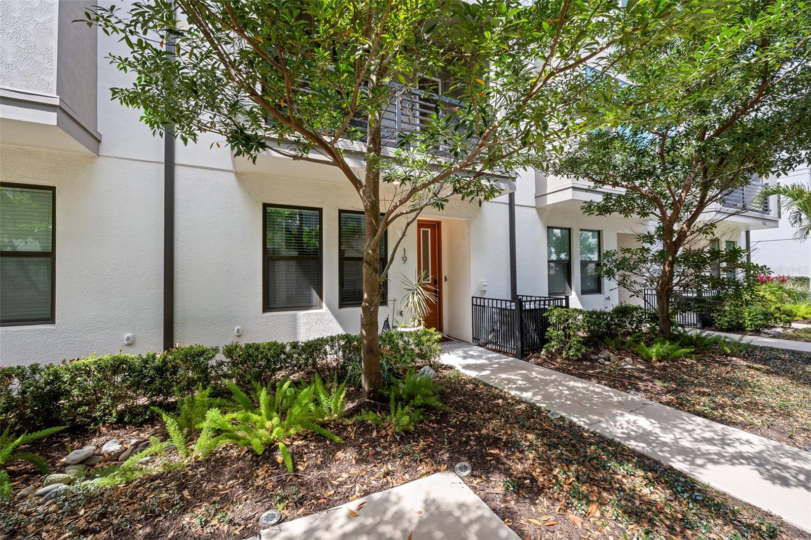 WESTSHORE VILLAGE TWNHMS - Residential