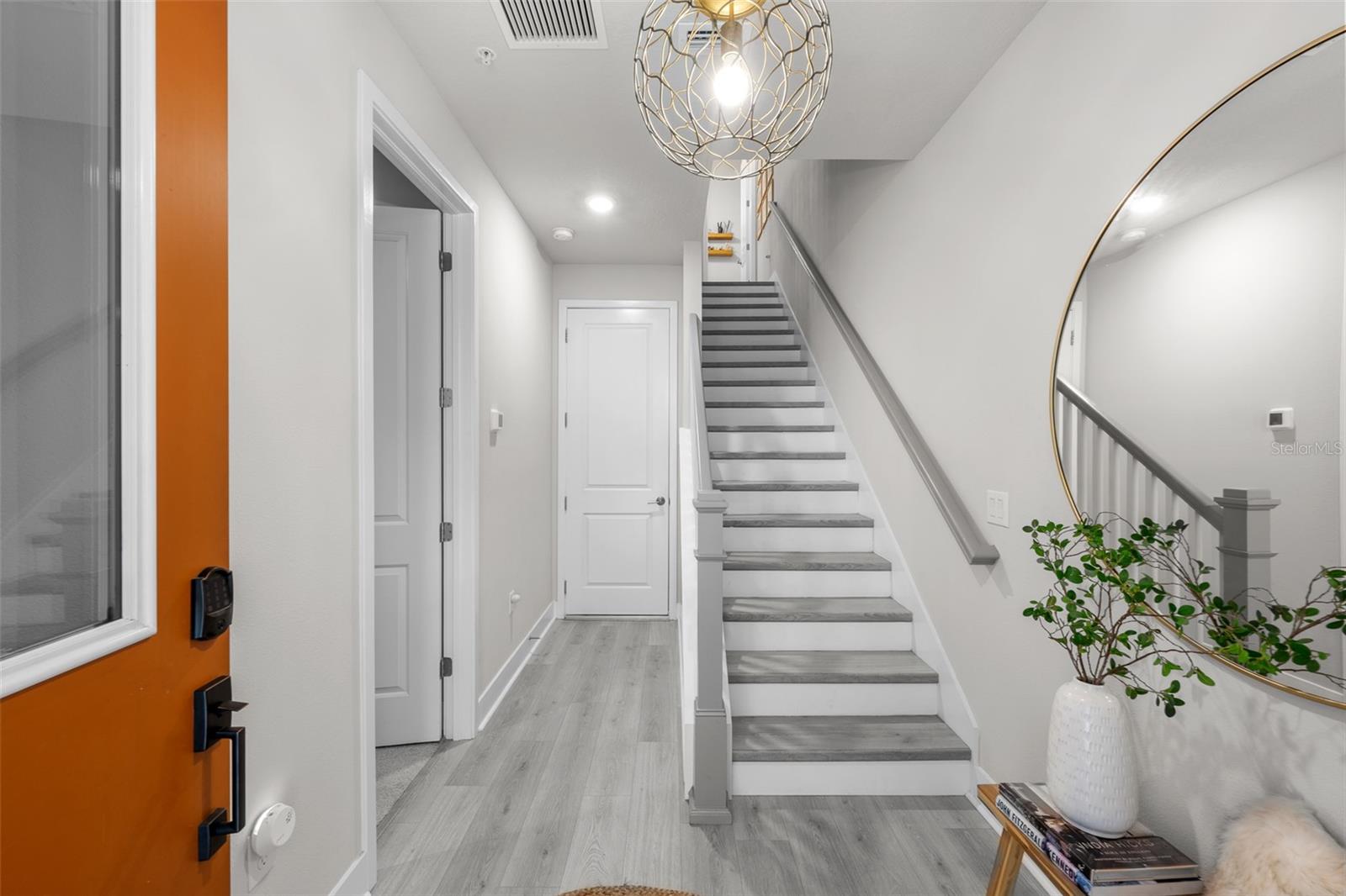 WESTSHORE VILLAGE TWNHMS - Residential