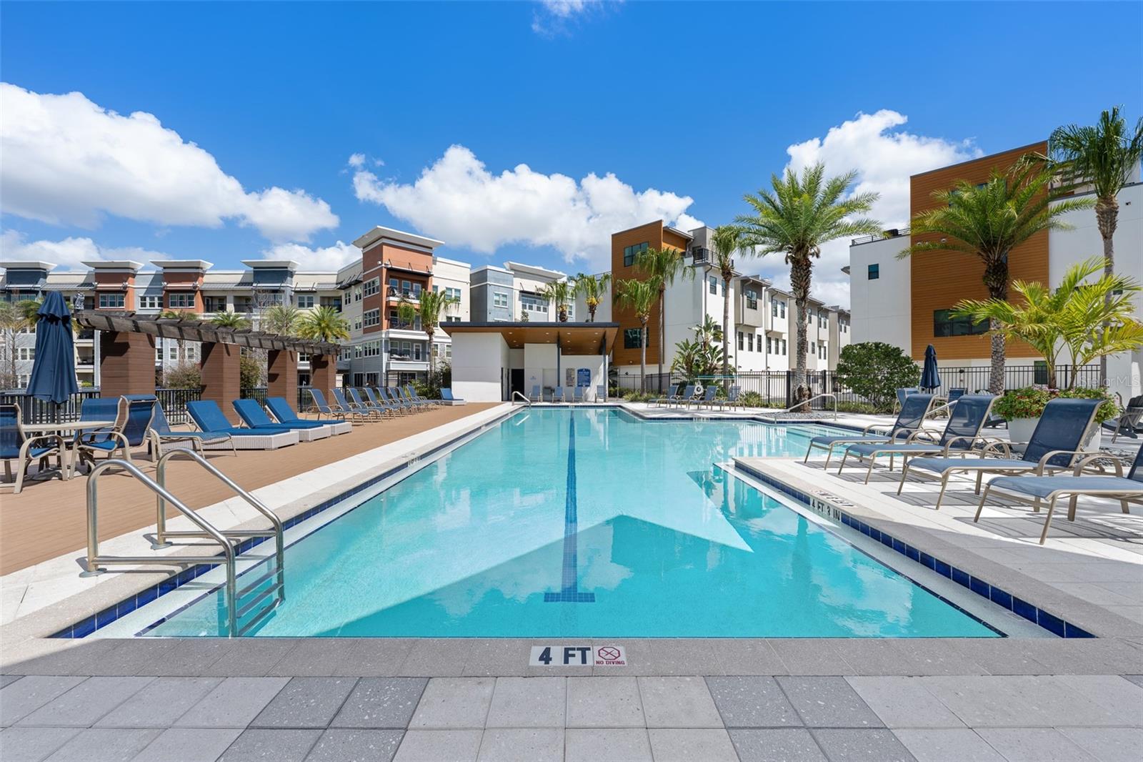 WESTSHORE VILLAGE TWNHMS - Residential