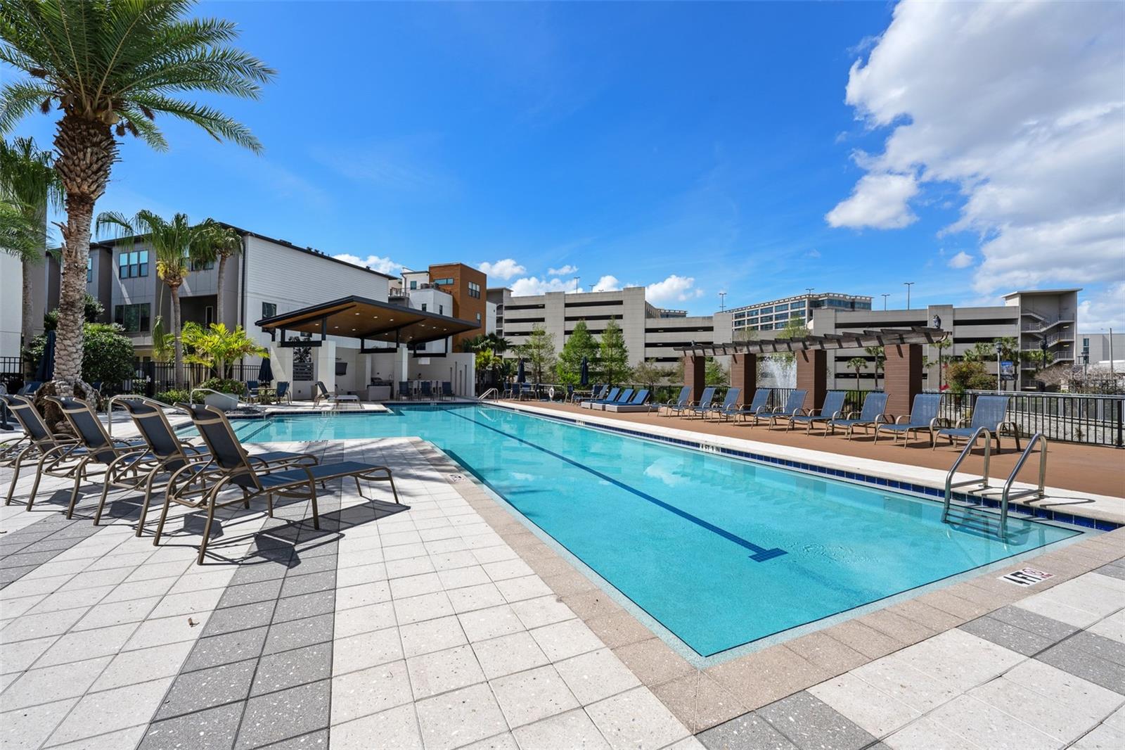 WESTSHORE VILLAGE TWNHMS - Residential