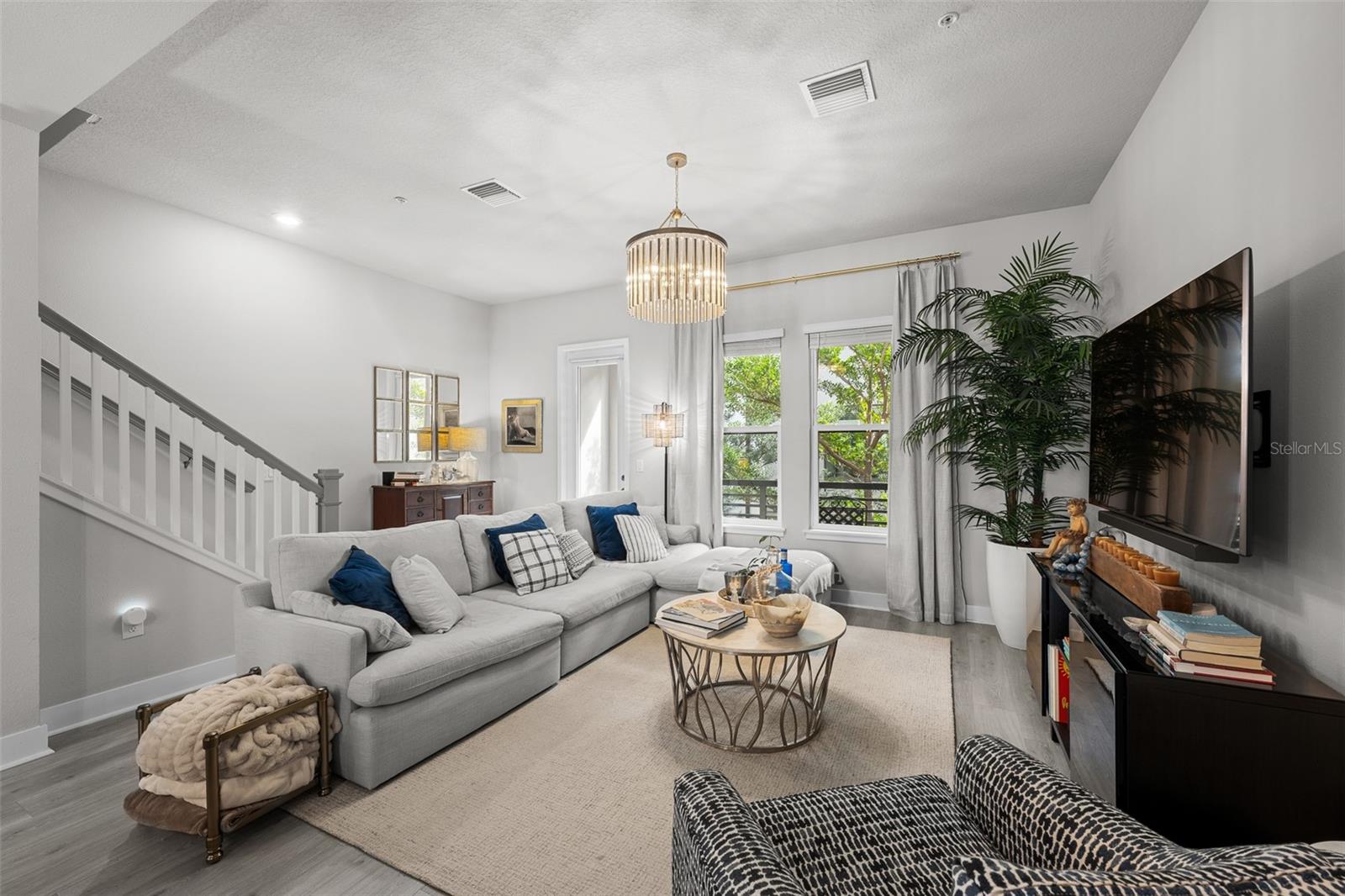 WESTSHORE VILLAGE TWNHMS - Residential