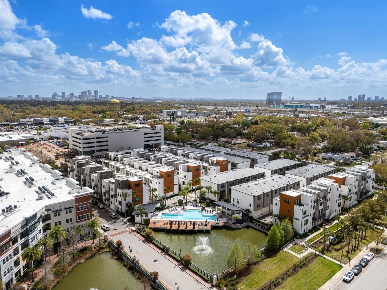 WESTSHORE VILLAGE TWNHMS - Residential