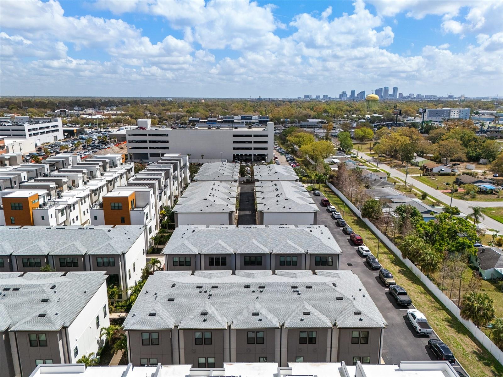 WESTSHORE VILLAGE TWNHMS - Residential