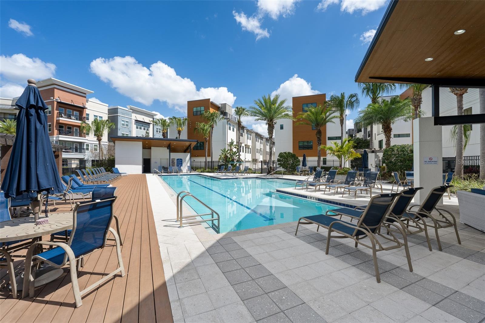 WESTSHORE VILLAGE TWNHMS - Residential