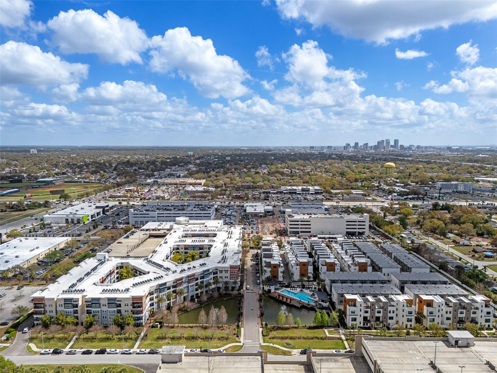 WESTSHORE VILLAGE TWNHMS - Residential