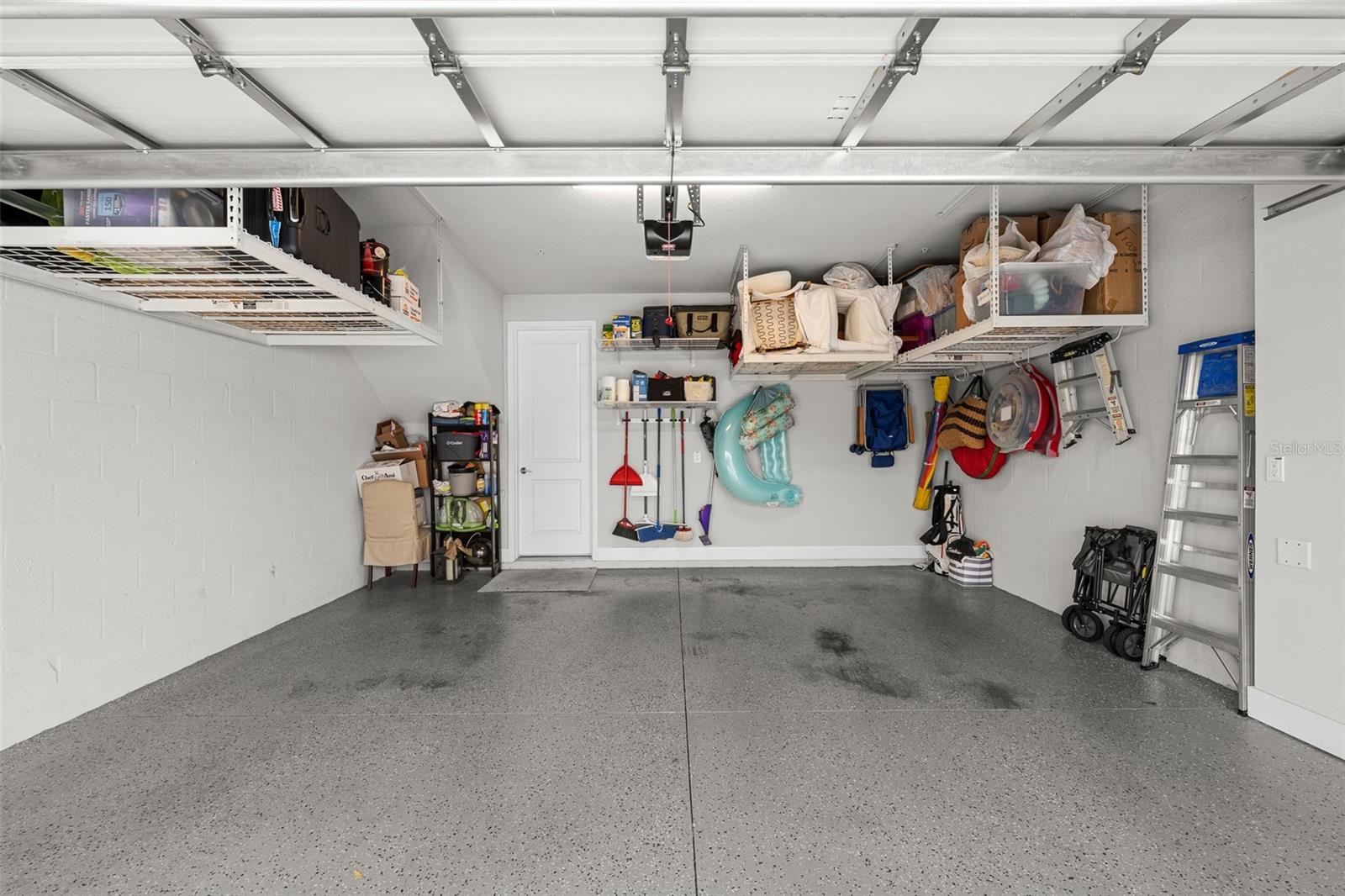 WESTSHORE VILLAGE TWNHMS - Residential