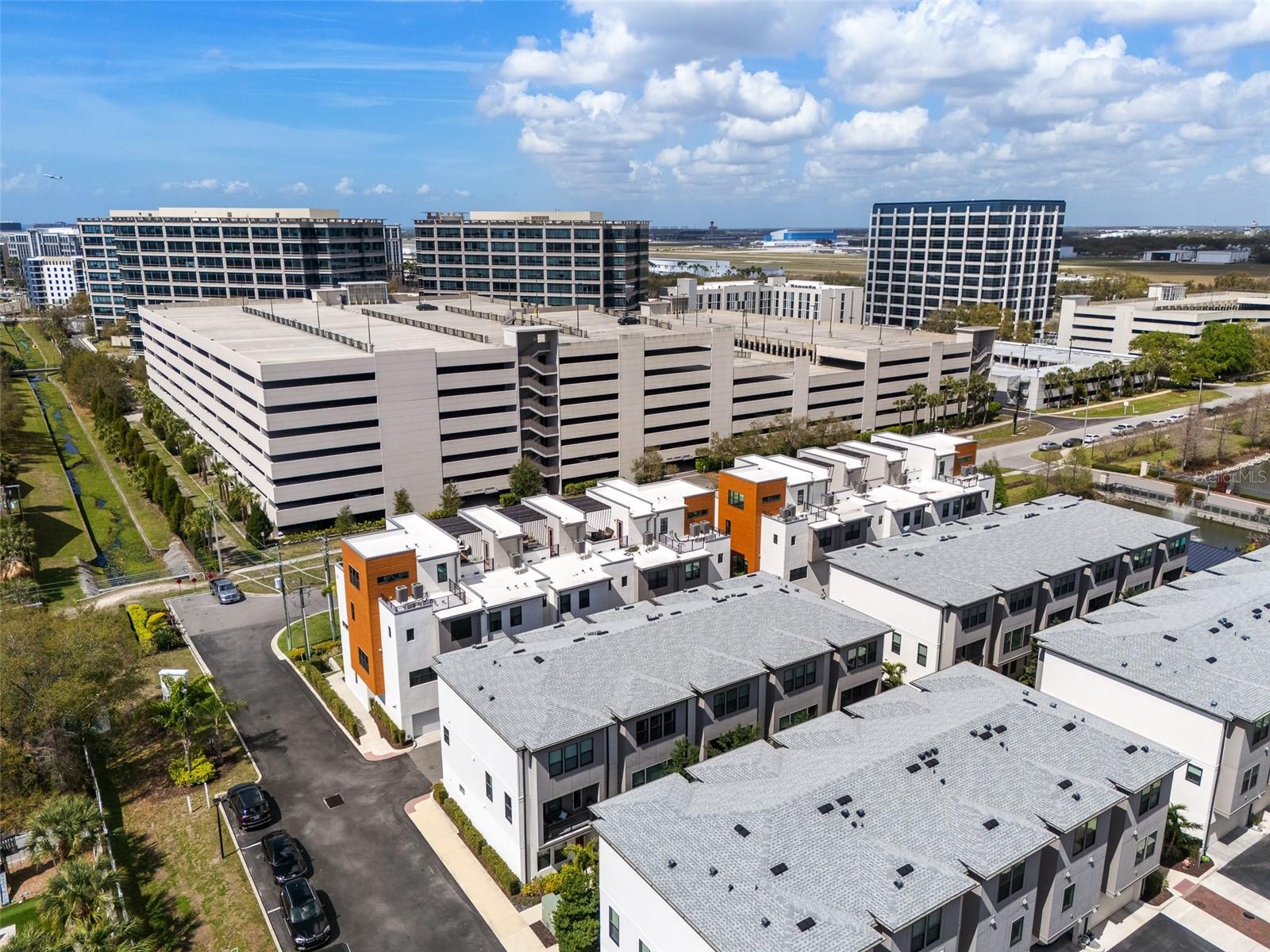 WESTSHORE VILLAGE TWNHMS - Residential