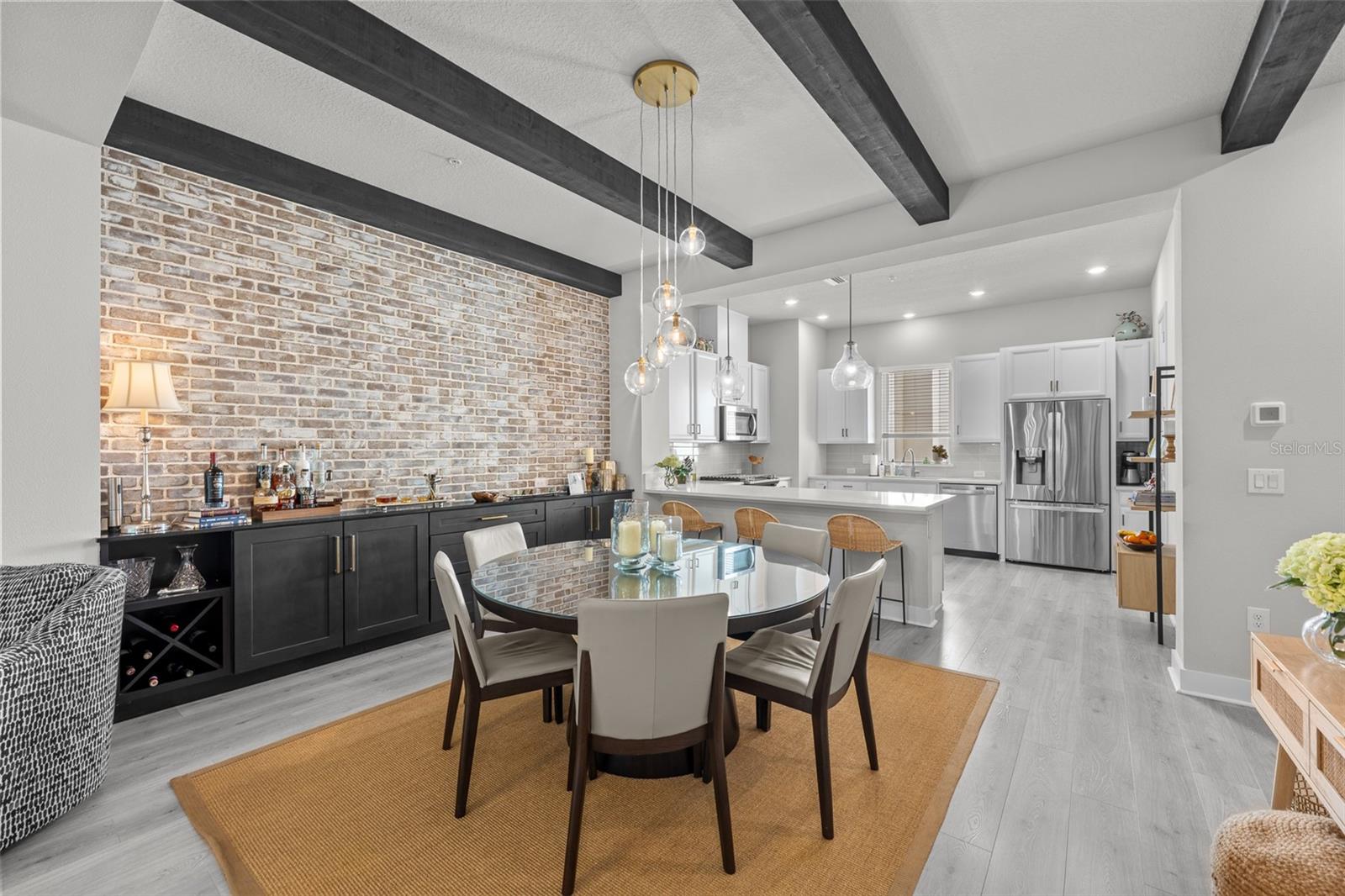 WESTSHORE VILLAGE TWNHMS - Residential