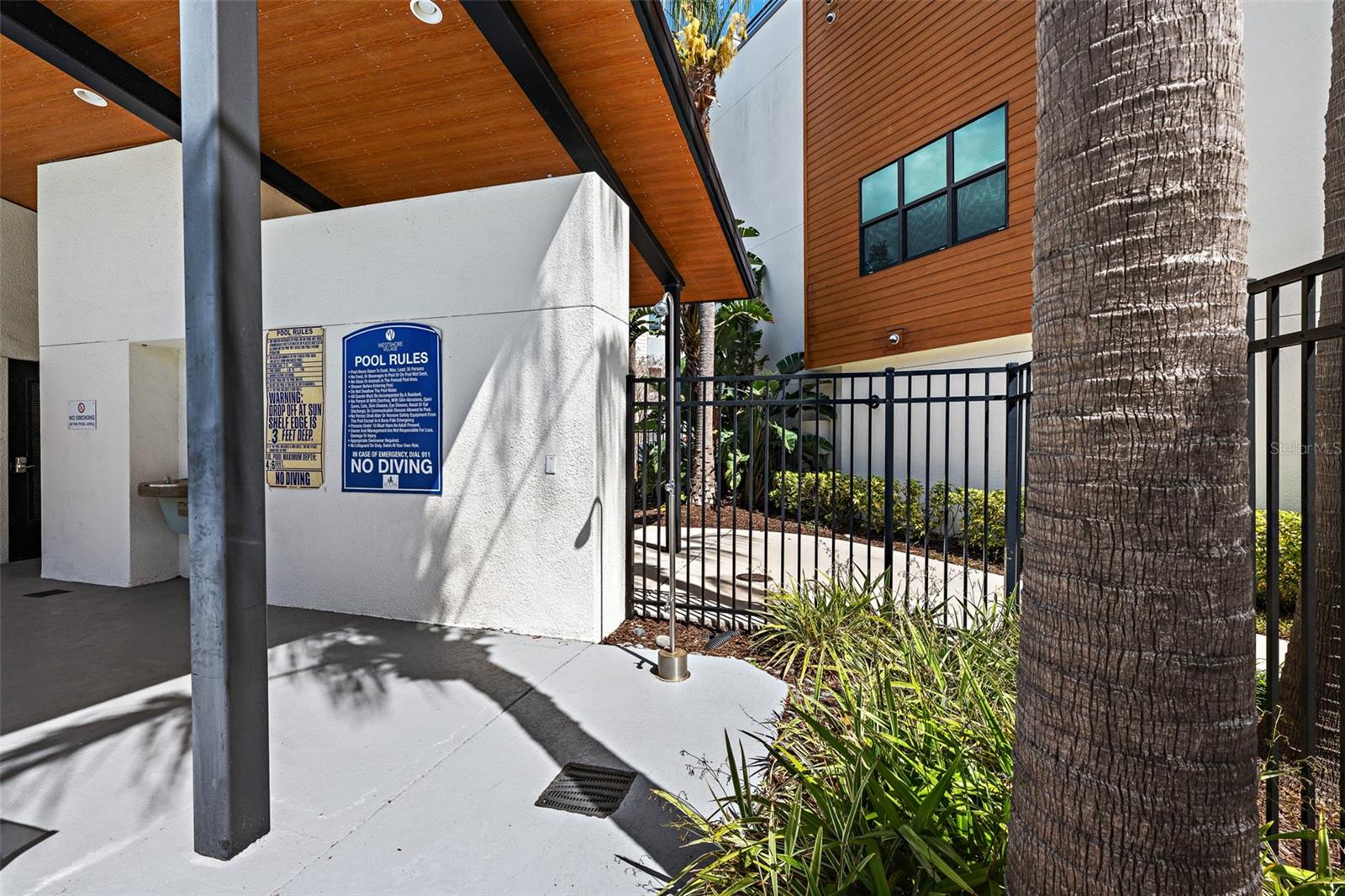 WESTSHORE VILLAGE TWNHMS - Residential