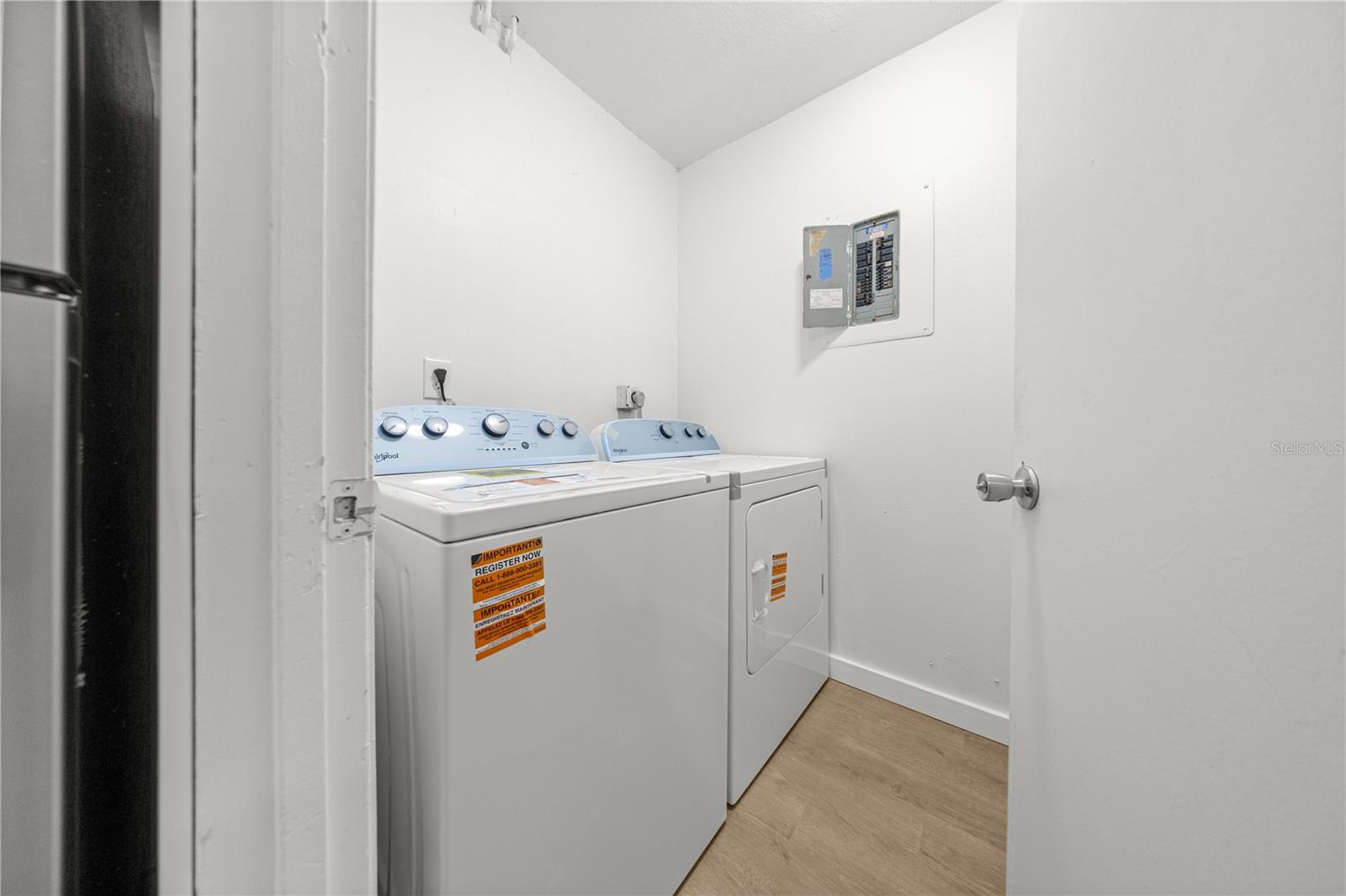 WHISPERING SANDS UN 01 - Residential Income