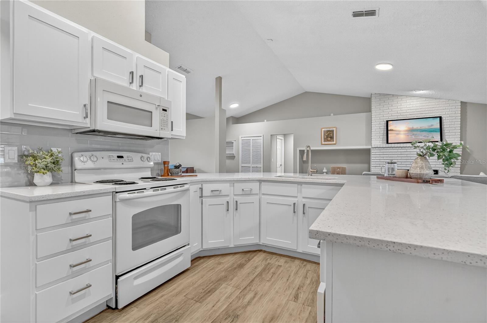 DELTONA LAKES UNIT 19 - Residential