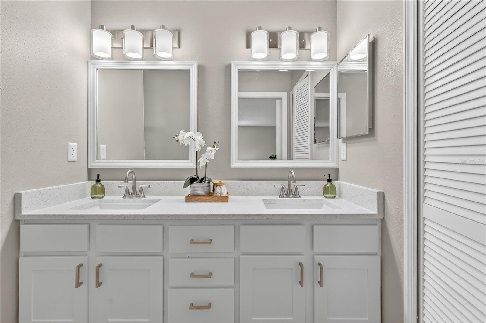 DELTONA LAKES UNIT 19 - Residential