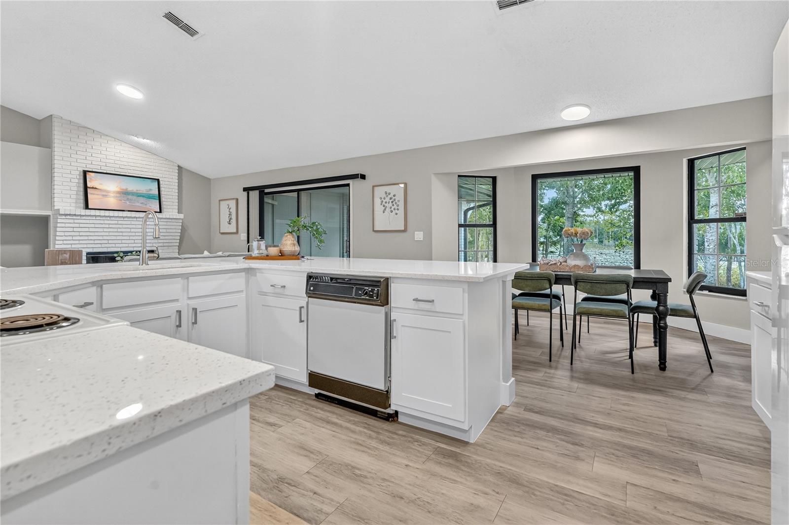 DELTONA LAKES UNIT 19 - Residential