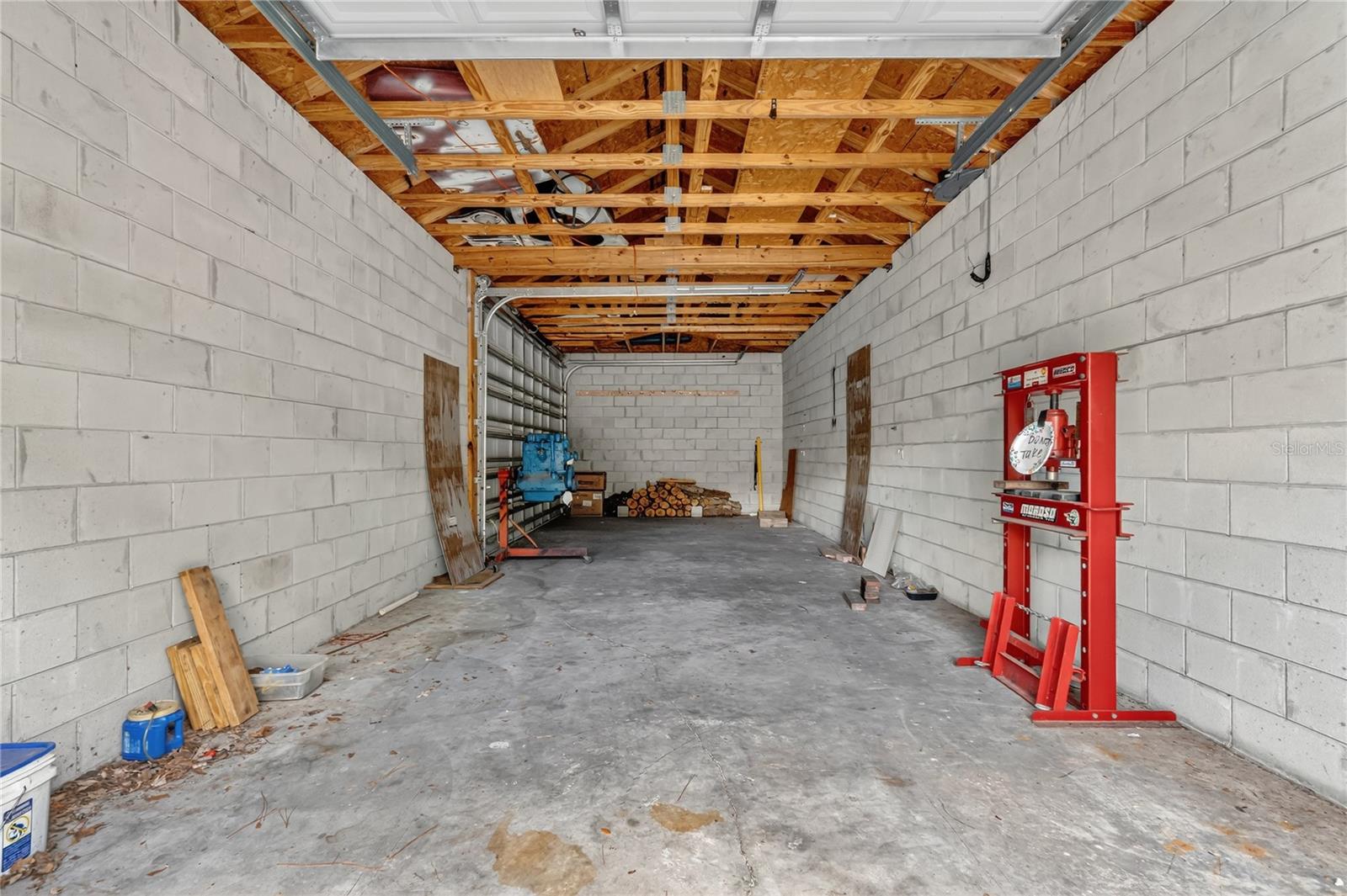 DELTONA LAKES UNIT 19 - Residential