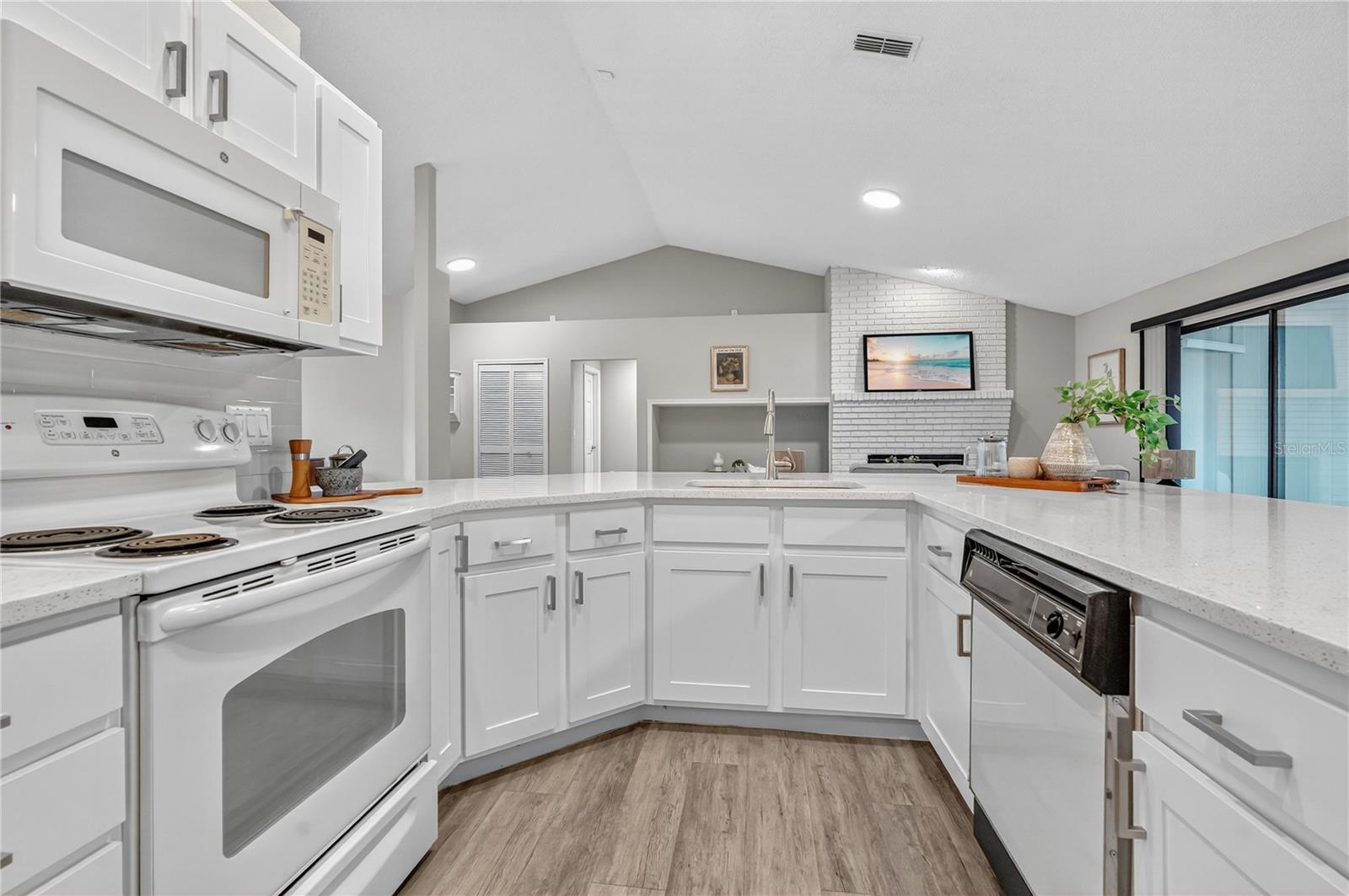 DELTONA LAKES UNIT 19 - Residential