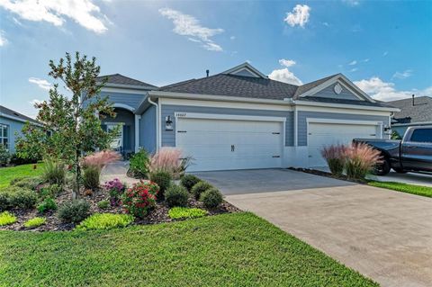 A home in PARRISH