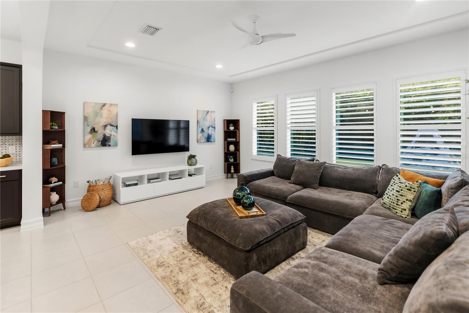 ARBOR GRANDE - Residential