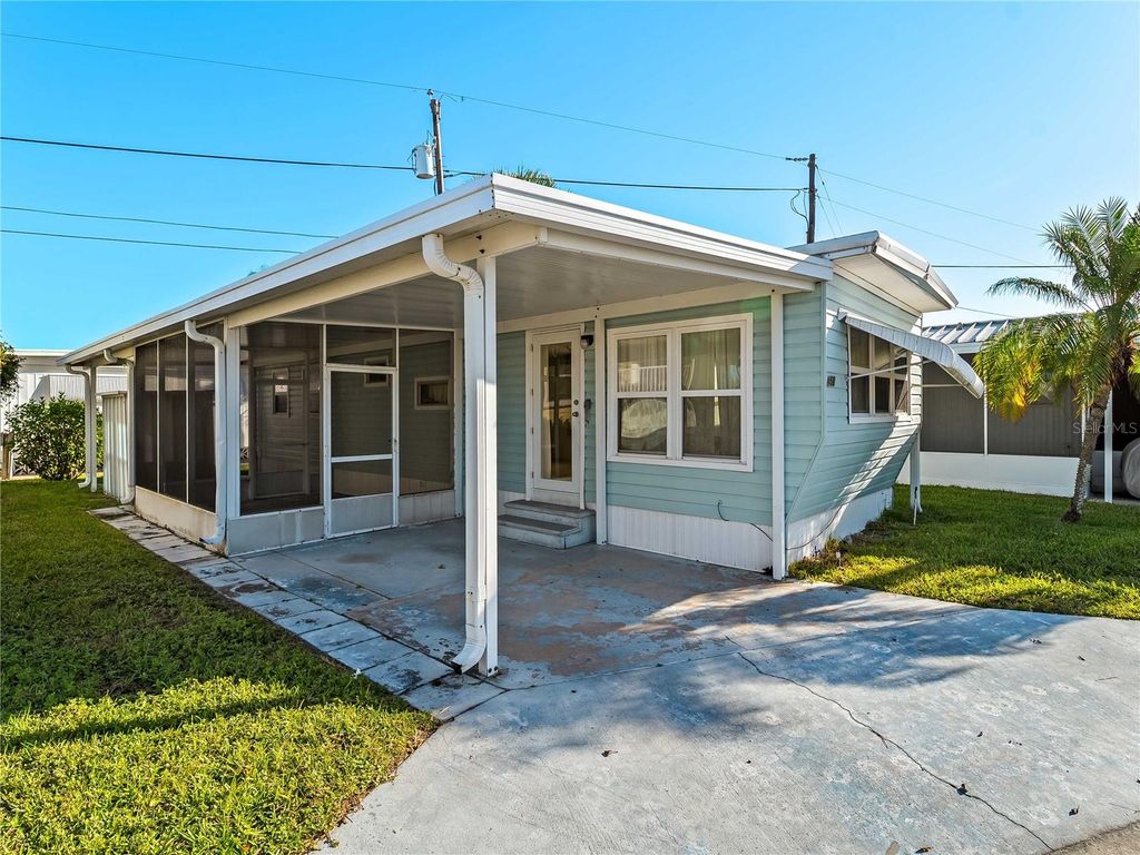 Photo of 151 S Port Drive, Venice, FL 34285 (MLS # N6141166)