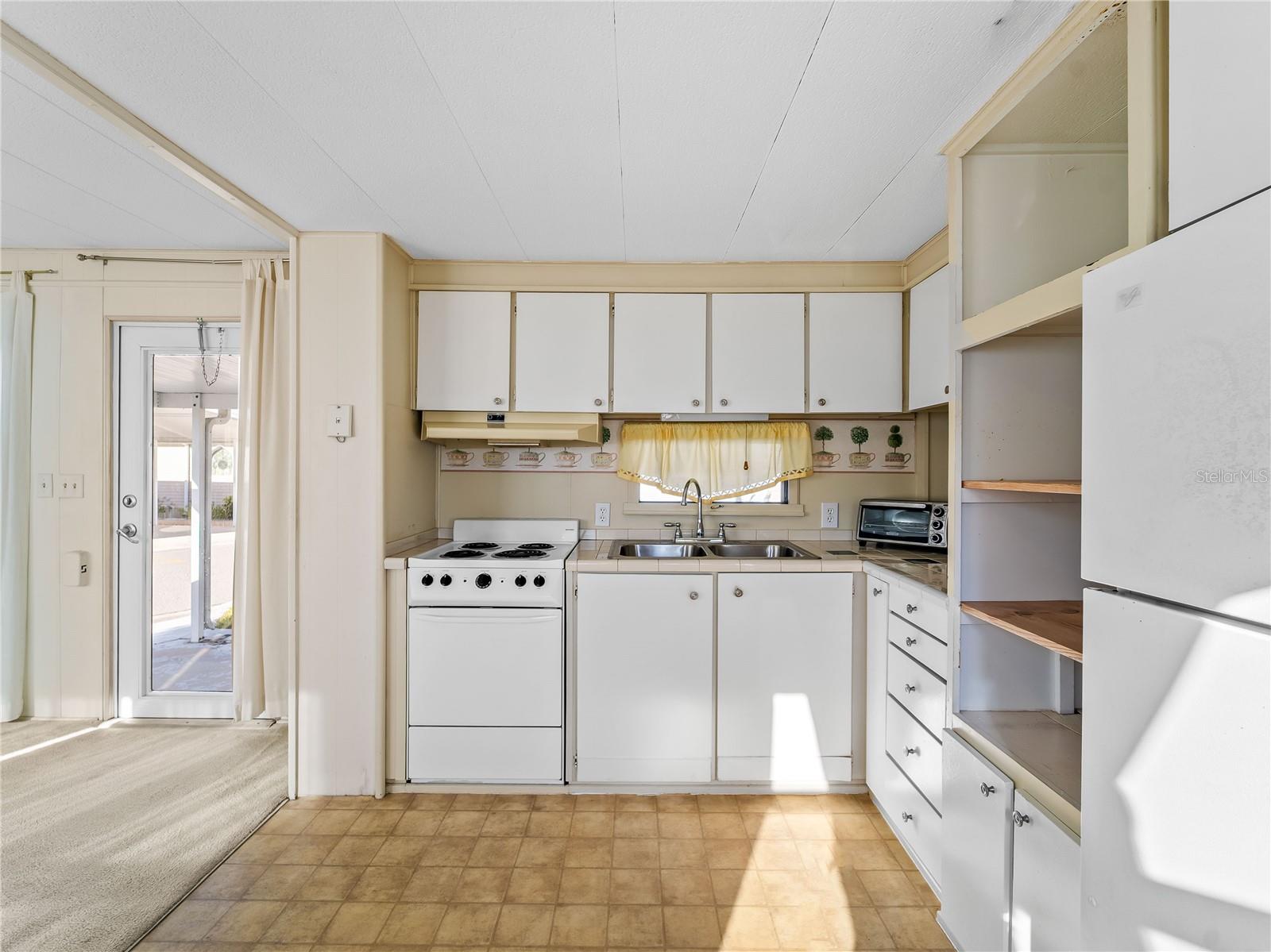 HARBOR LIGHTS MHP CO-OP - Residential