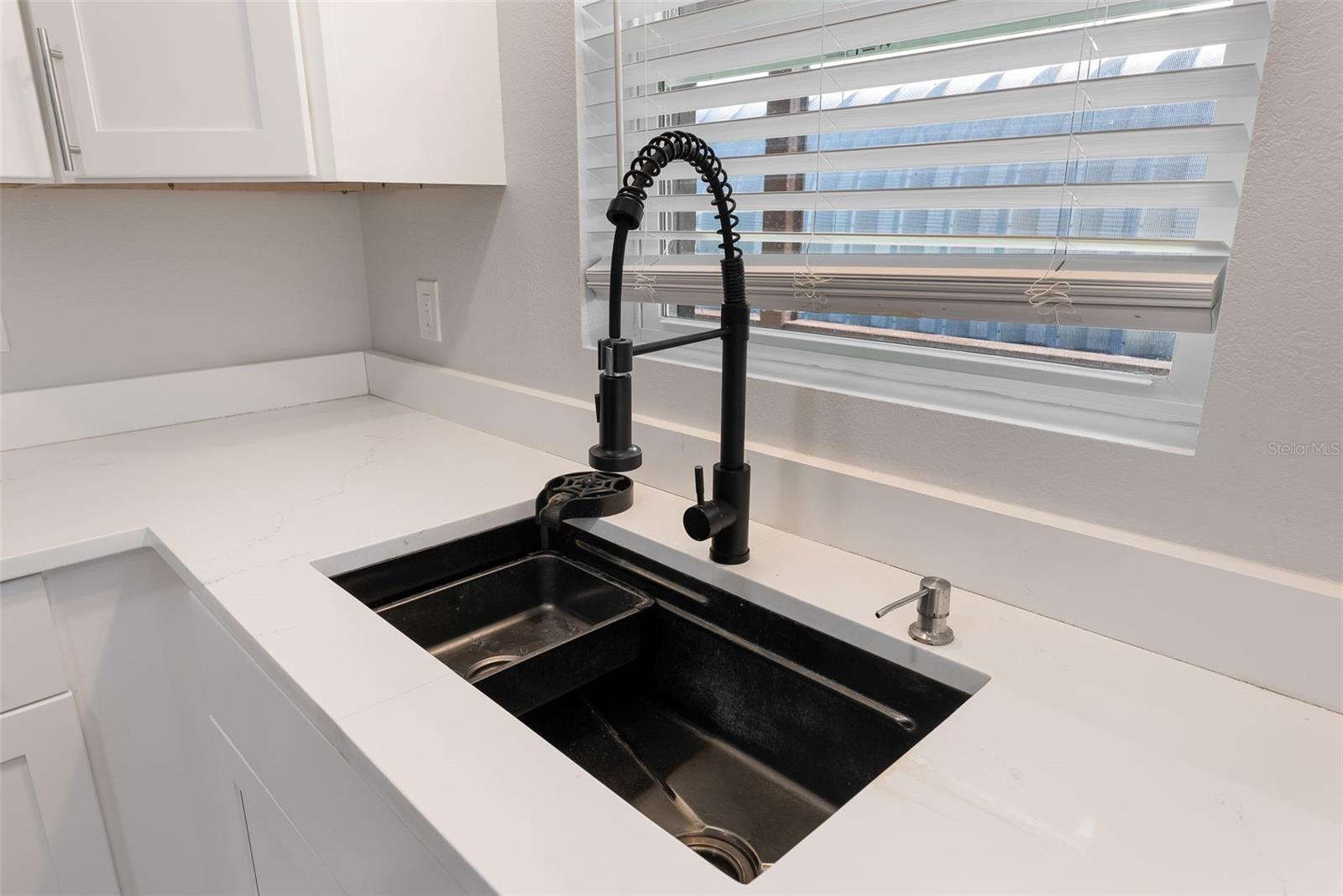 RIVERVIEW TERRACE REP - Residential