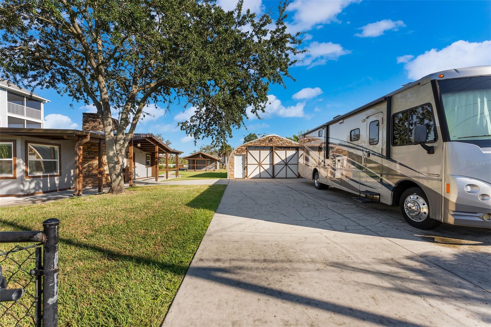 RIVERVIEW TERRACE REP - Residential