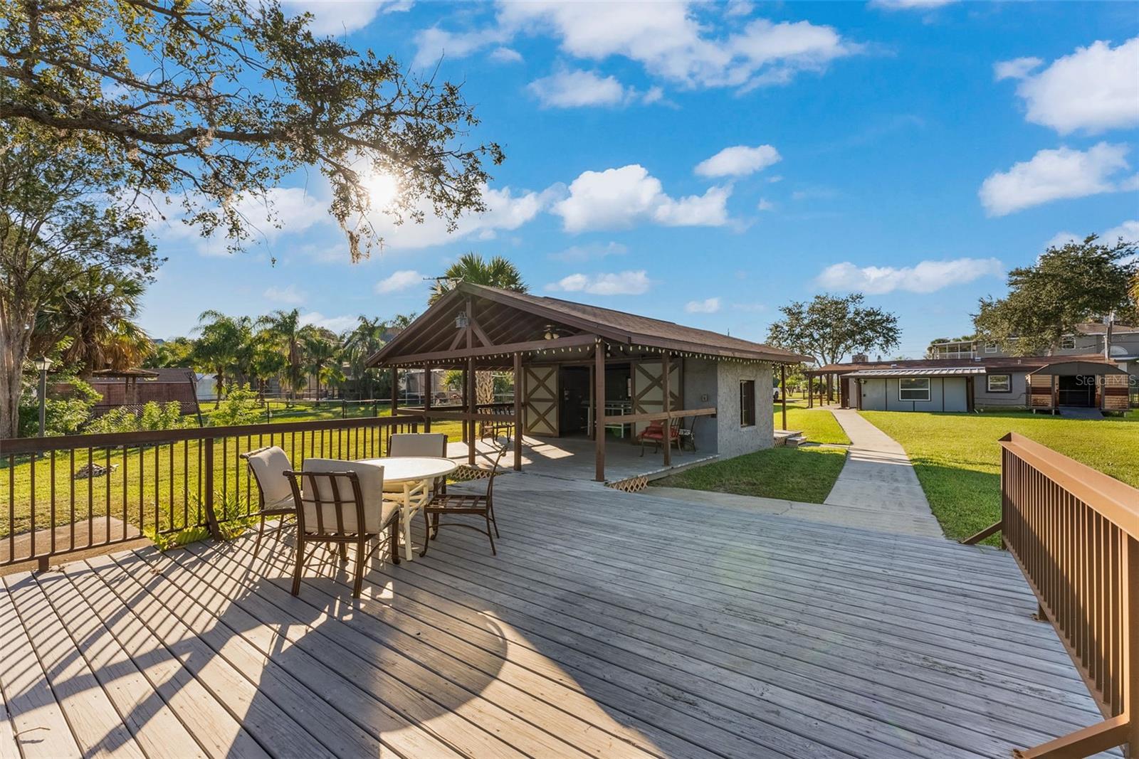 RIVERVIEW TERRACE REP - Residential