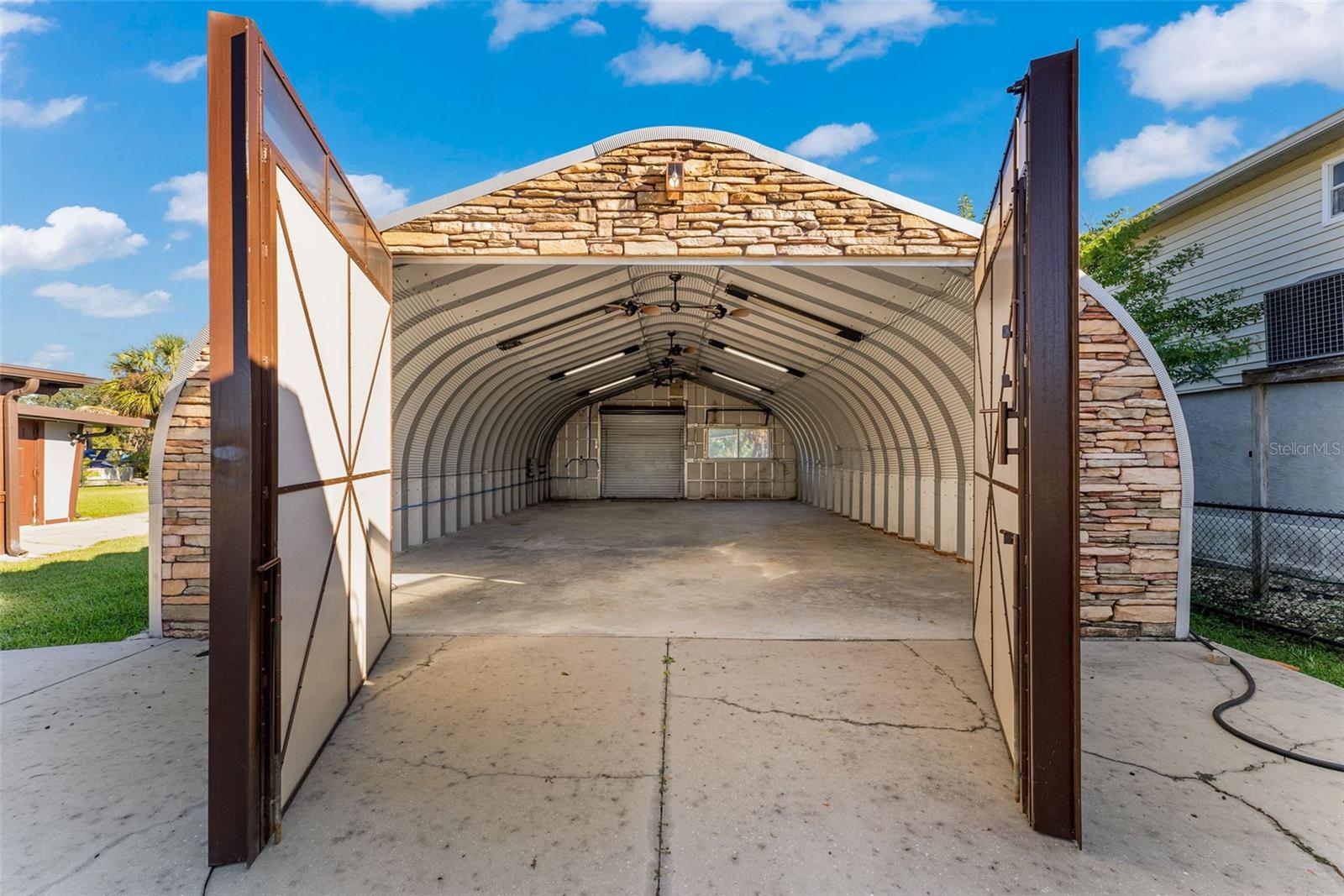 RIVERVIEW TERRACE REP - Residential