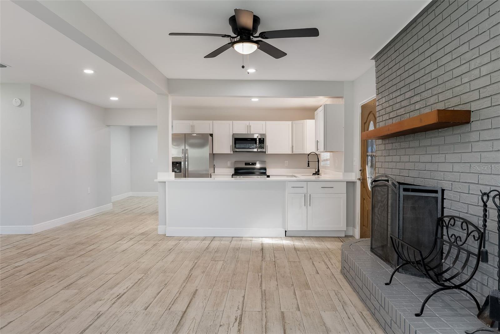 RIVERVIEW TERRACE REP - Residential