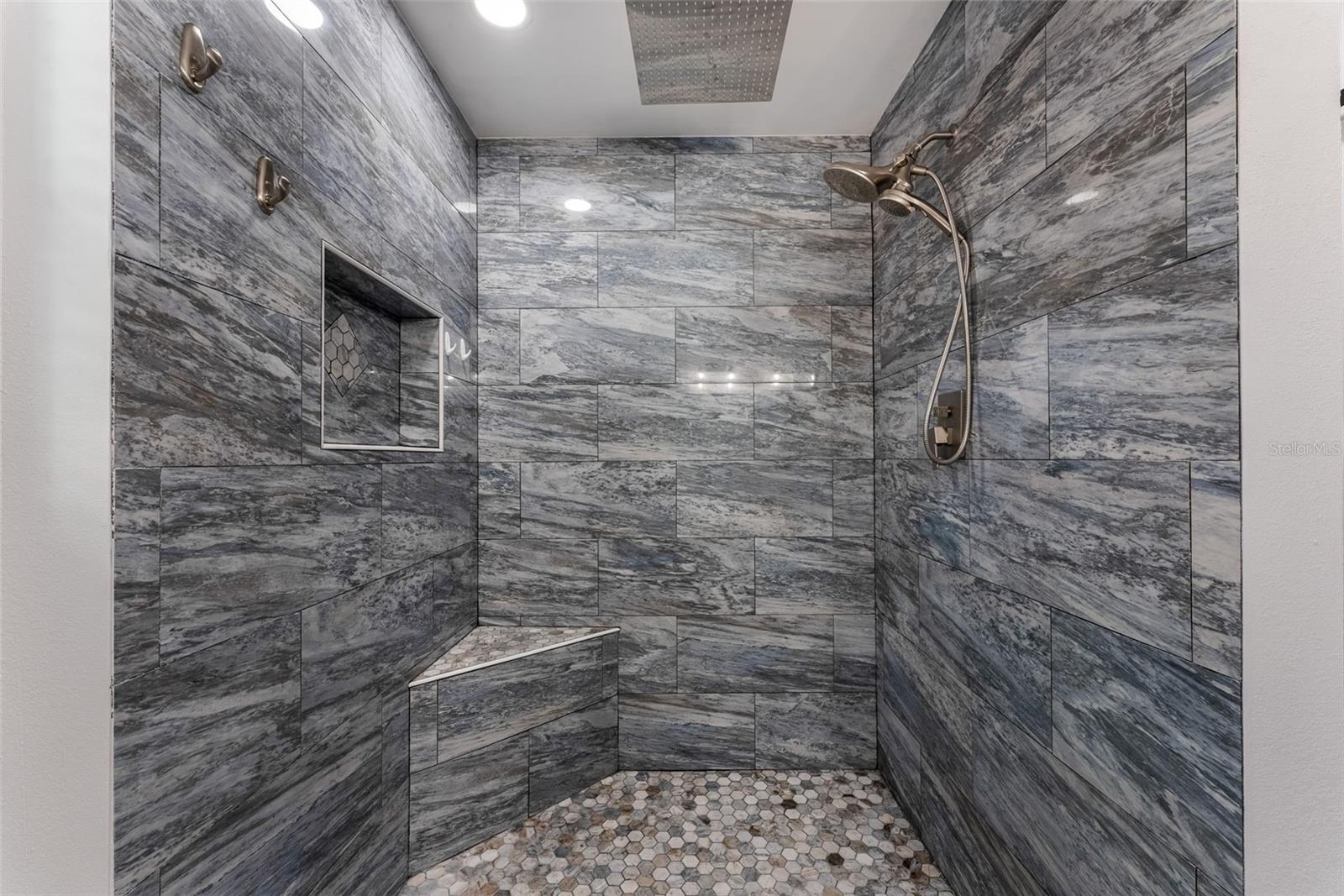 RIVERVIEW TERRACE REP - Residential