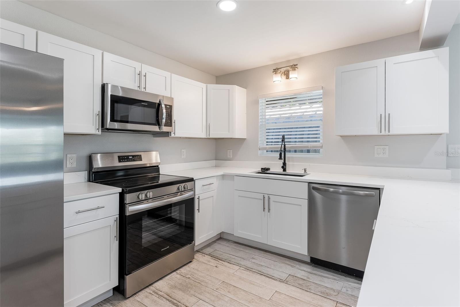 RIVERVIEW TERRACE REP - Residential