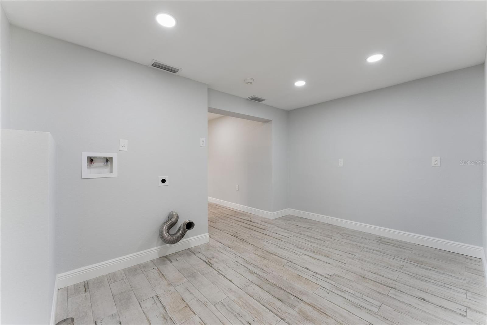 RIVERVIEW TERRACE REP - Residential