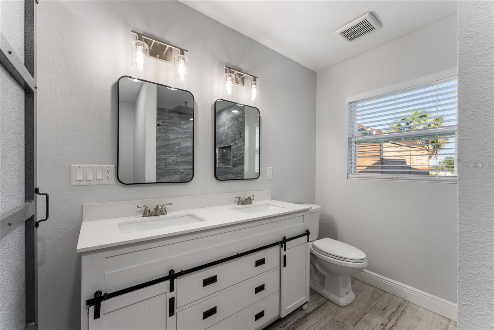 RIVERVIEW TERRACE REP - Residential