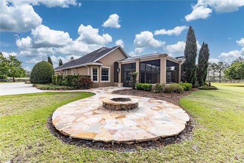 Tiny photo for 10517 NE 27th Street, Oxford, FL 34484 (MLS # G5110645)