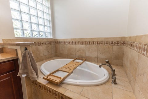 Tiny photo for 10517 NE 27th Street, Oxford, FL 34484 (MLS # G5110645)