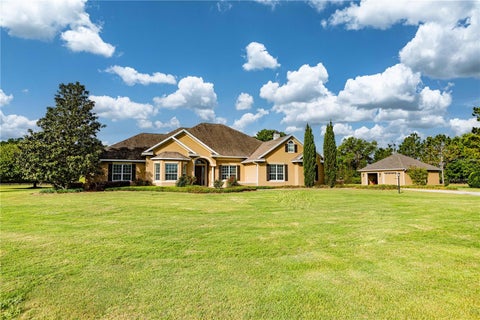 Tiny photo for 10517 NE 27th Street, Oxford, FL 34484 (MLS # G5110645)