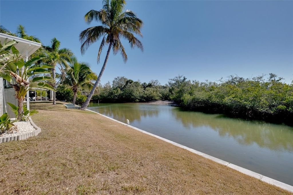 Photo of 408 Hatchett Creek Road, Venice, FL 34285 (MLS # N6142696)