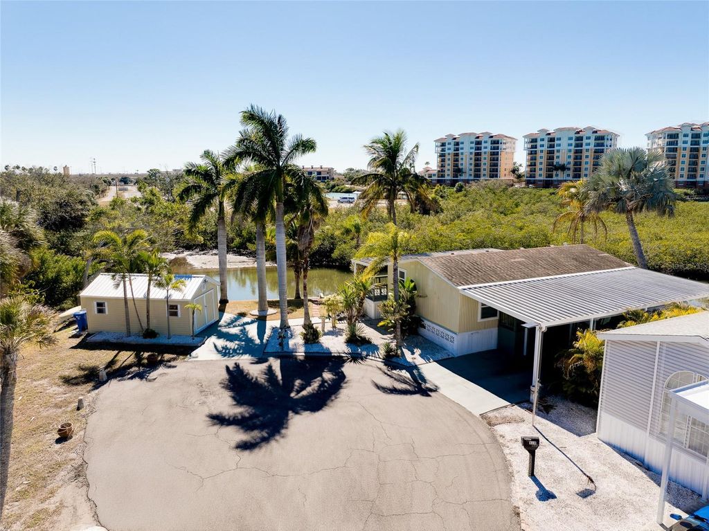 Photo of 408 Hatchett Creek Road, Venice, FL 34285 (MLS # N6142696)