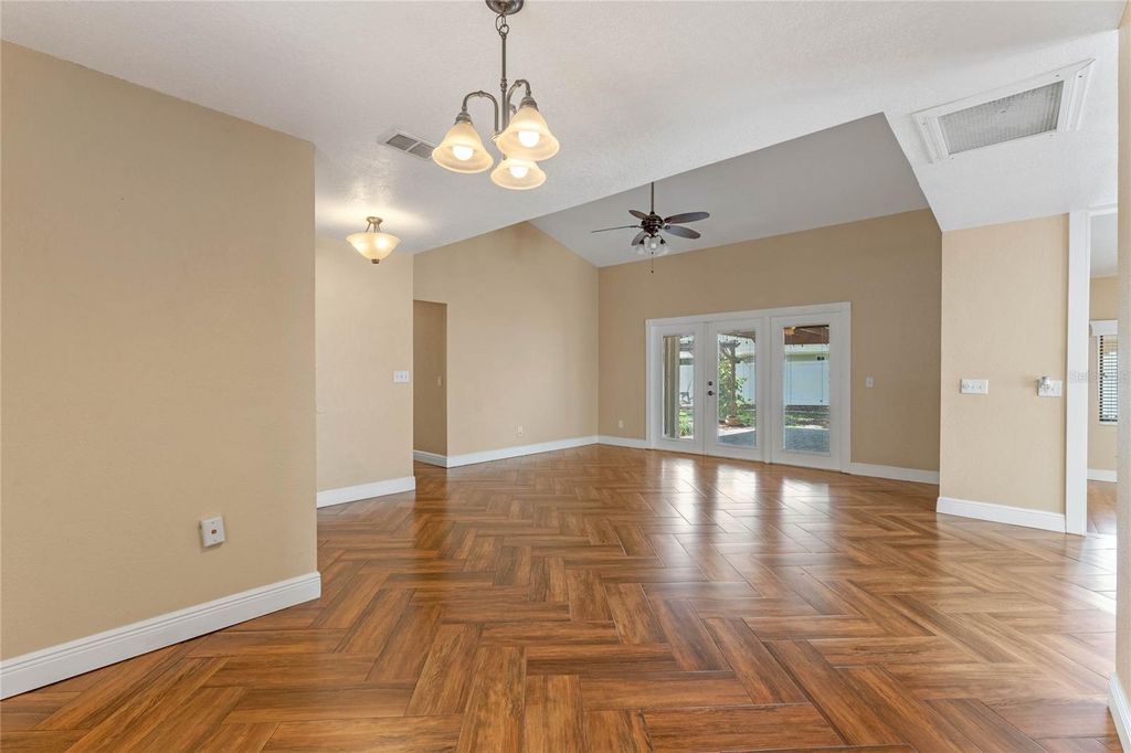 Photo of 521 Lakeshore Circle, Lake Mary, FL 32746 (MLS # O6427102)