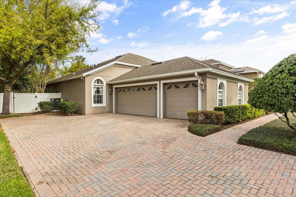 Photo of 4904 Legacy Oaks Drive, Orlando, FL 32839 (MLS # O6392286)