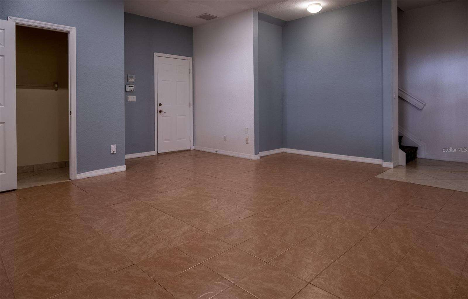103 E THATCH PALM CIRCLE