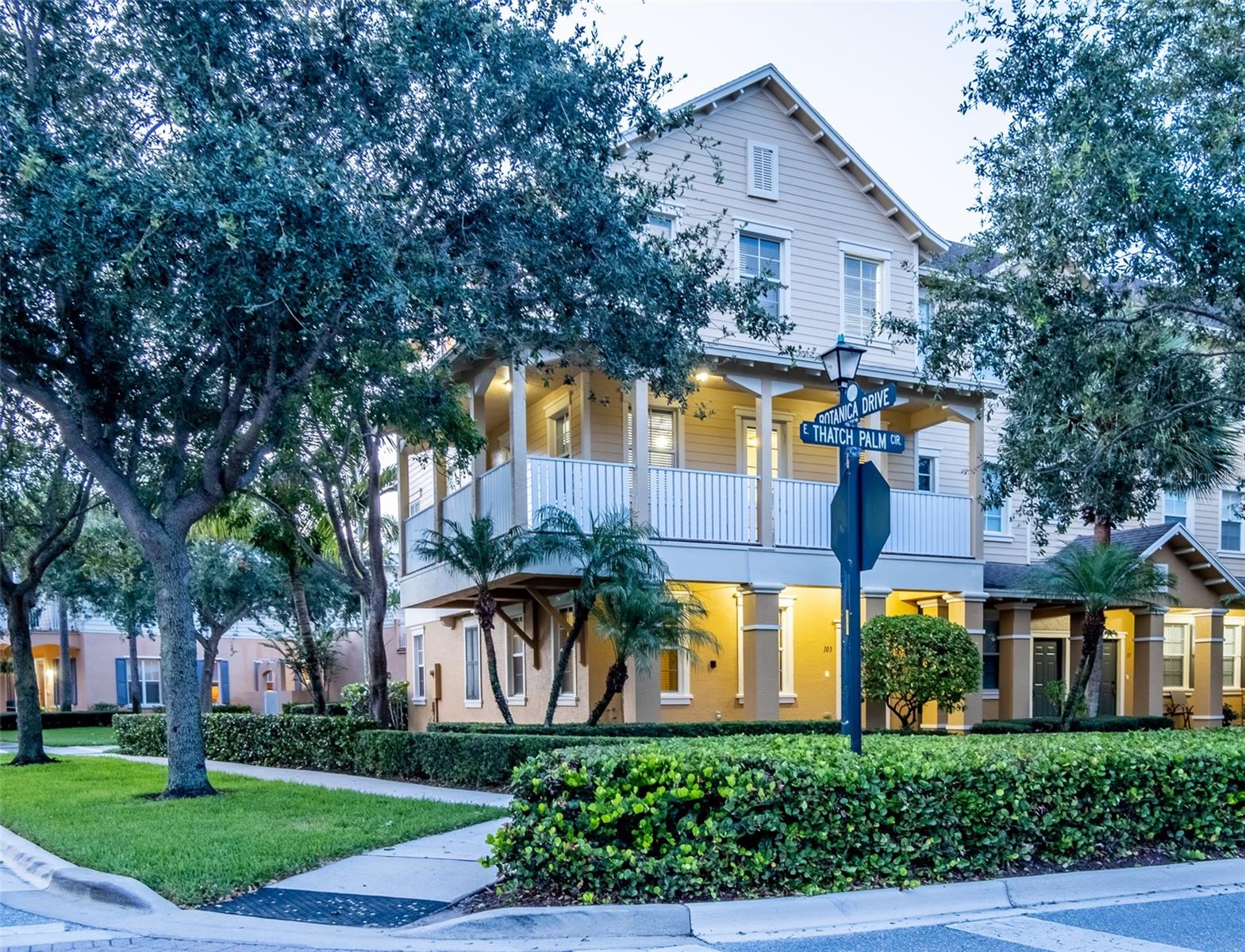 103 E THATCH PALM CIRCLE