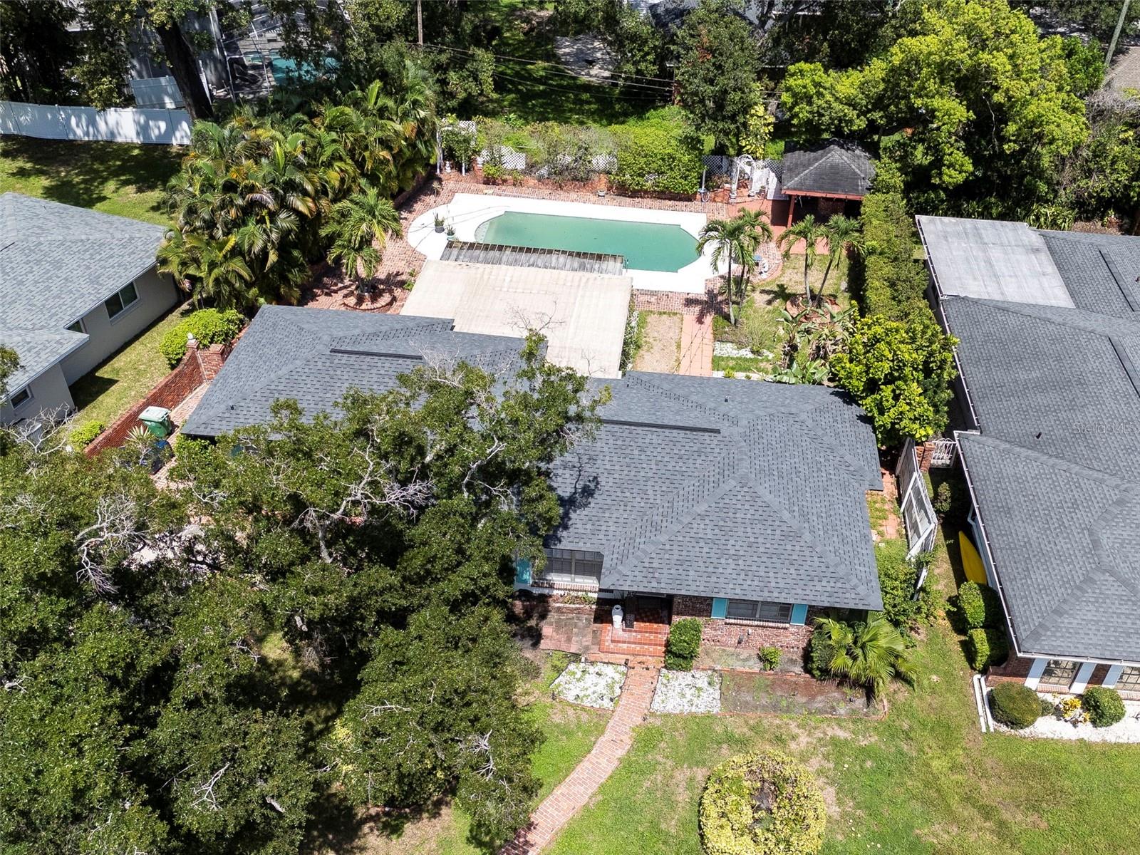 451 W DAVIS BOULEVARD