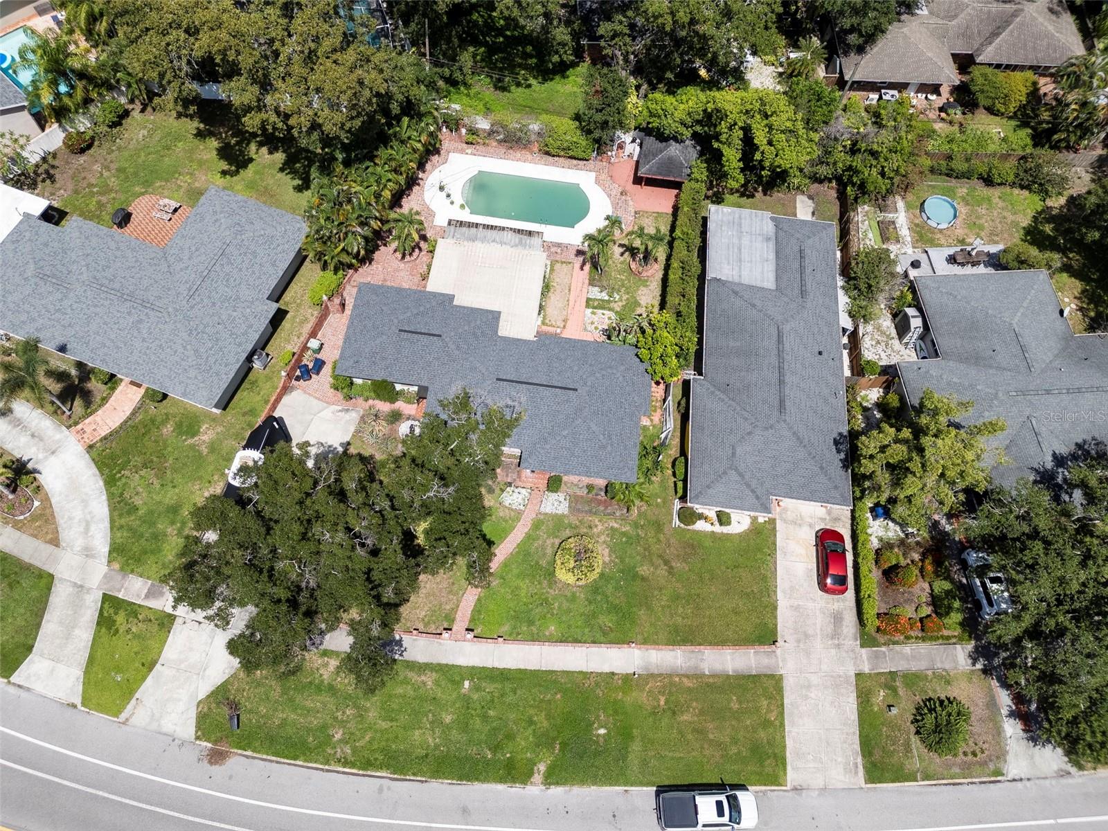 451 W DAVIS BOULEVARD