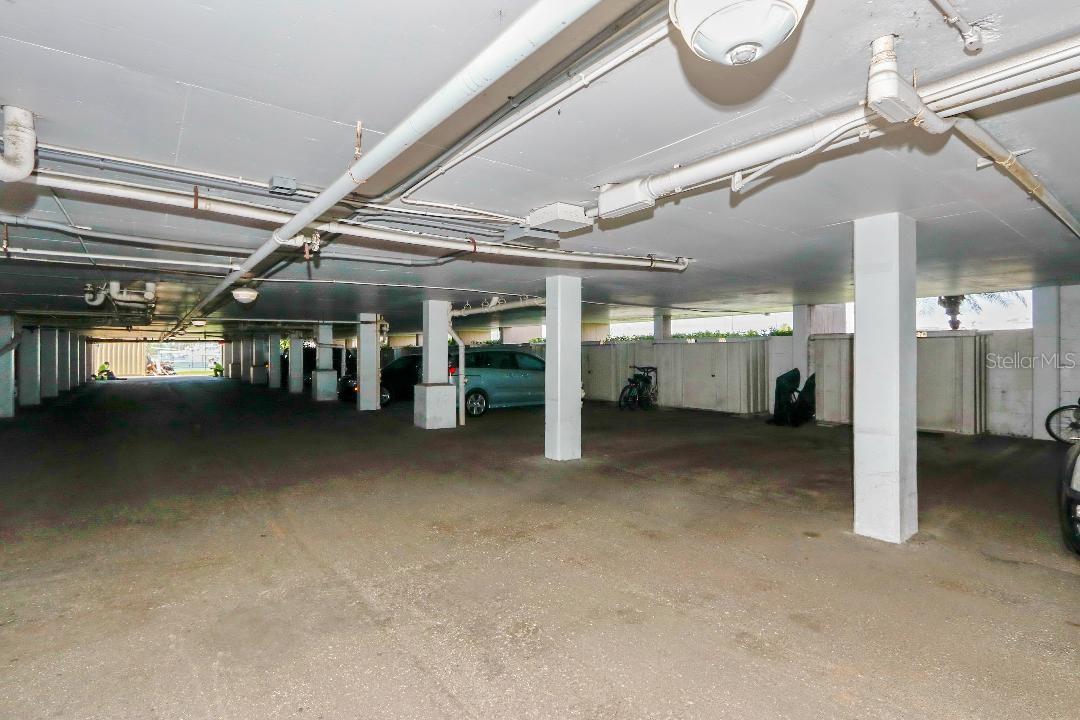 KEY CAPRI CONDO - Residential