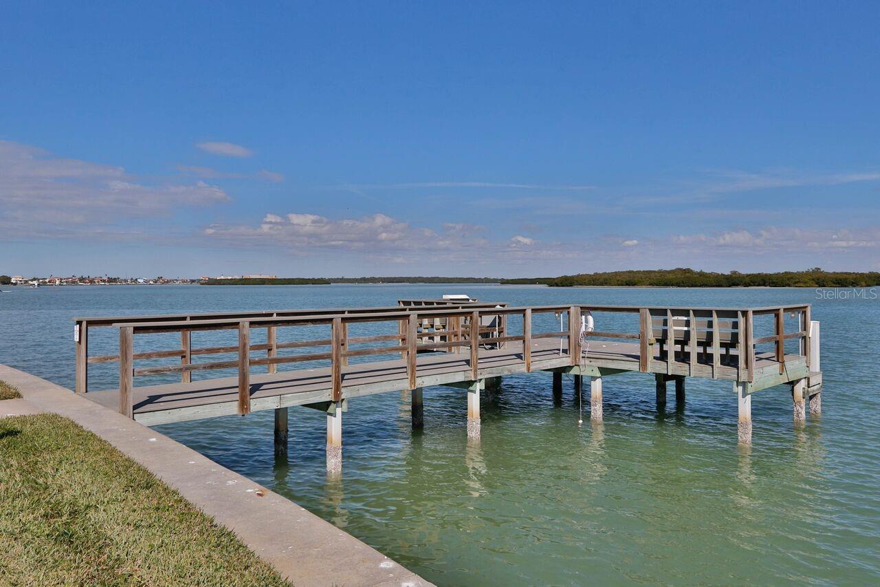 KEY CAPRI CONDO - Residential