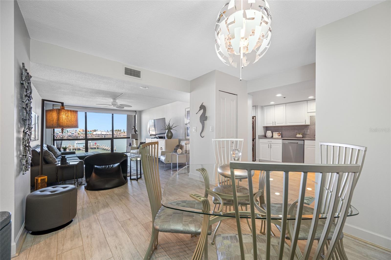 KEY CAPRI CONDO - Residential