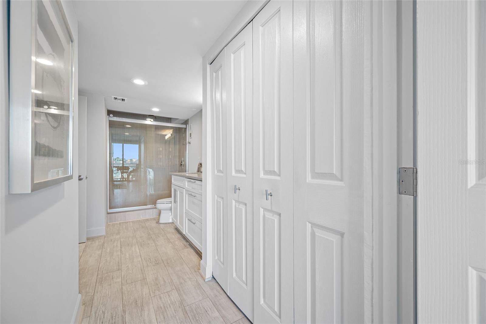 KEY CAPRI CONDO - Residential